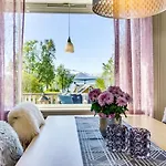 Feriehus Serene Countryside With Fjord Views And Blooming Gardens *