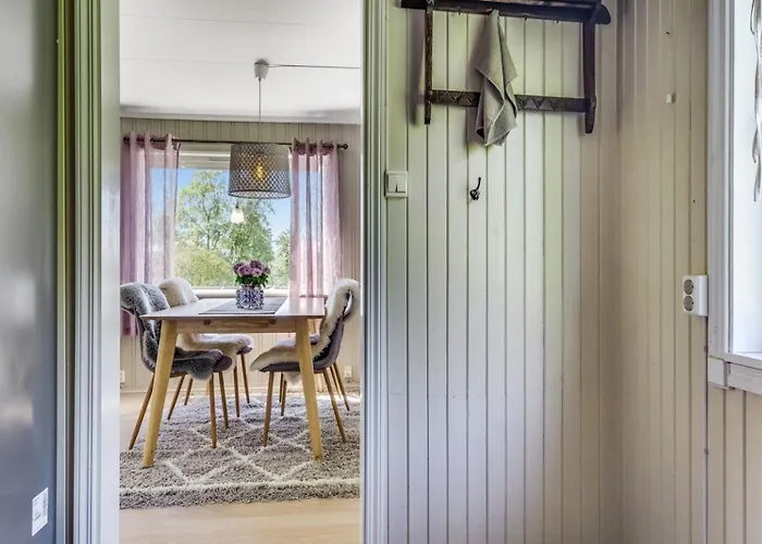 Serene Countryside With Fjord Views And Blooming Gardens * Bodø